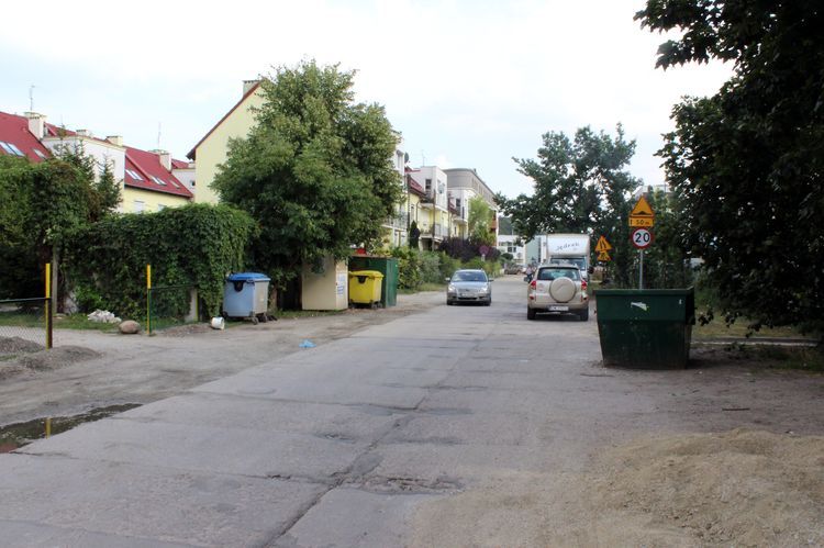 Tak wygląda jedyna ulica łącząca Krzyki z Grabiszynkiem (ZOBACZ ZDJĘCIA), Bartosz Senderek