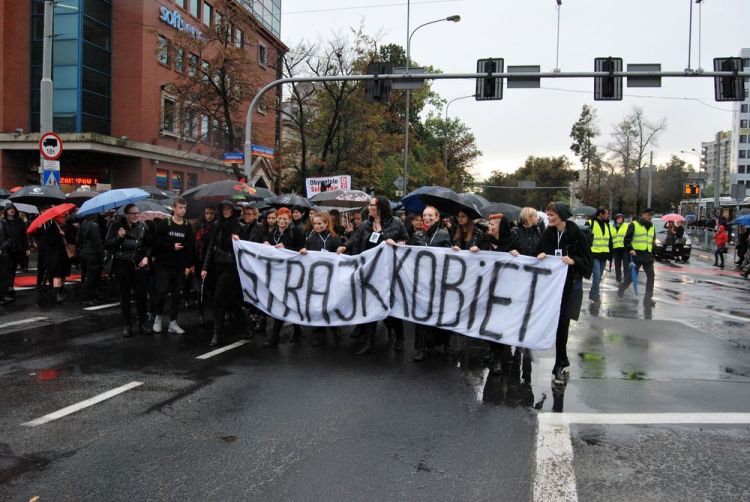 Czarny Protest przeszedł przez Wrocław (DUŻO ZDJĘĆ), Bartosz Senderek