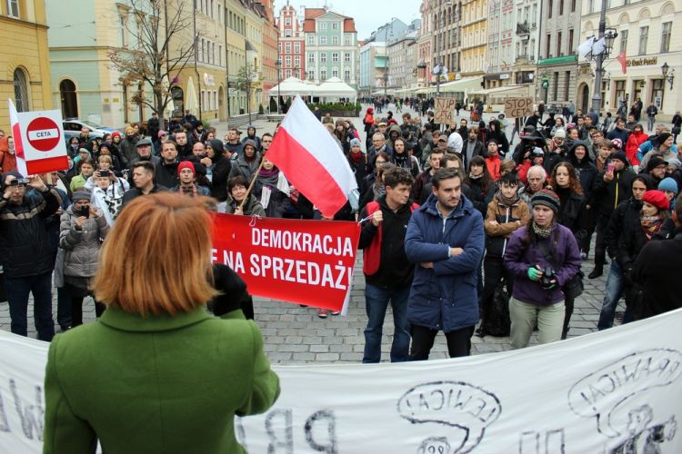 Wrocław przeciwko CETA i TTIP (ZOBACZ ZDJĘCIA Z MANIFESTACJI), Bartosz Senderek