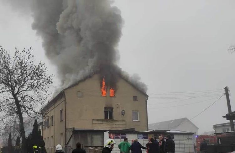 Strażak stracił w pożarze dorobek swojego życia. Potrzebna jest pomoc! [ZOBACZ ZDJĘCIA], OSP Święta Katarzyna