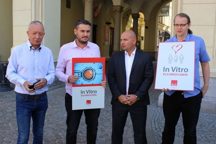 SLD popiera finansowanie in vitro z miejskiej kasy, Bartosz Senderek
