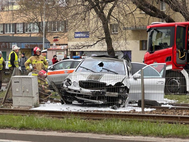 Wypadek na Legnickiej. Samochód wpadł na torowisko, Askaniusz Polcyn