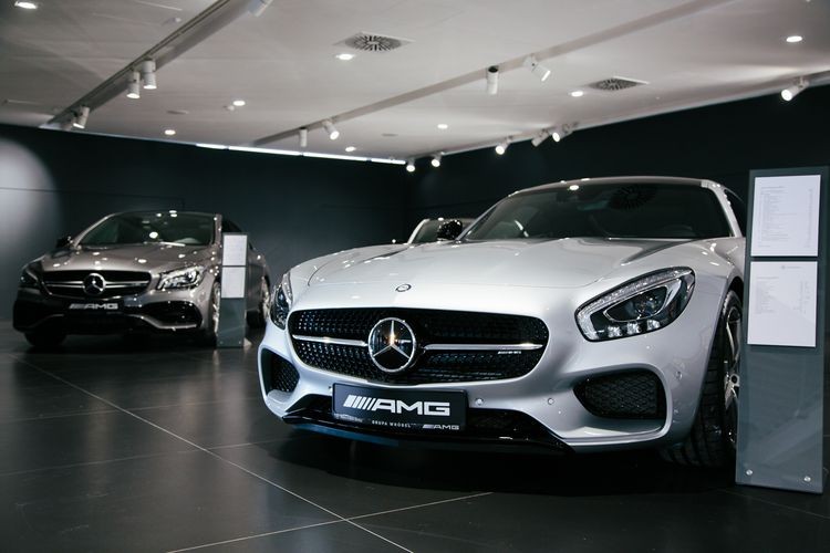 Tak wygląda największy salon Mercedesa w Polsce [ZOBACZ ZDJĘCIA], red.