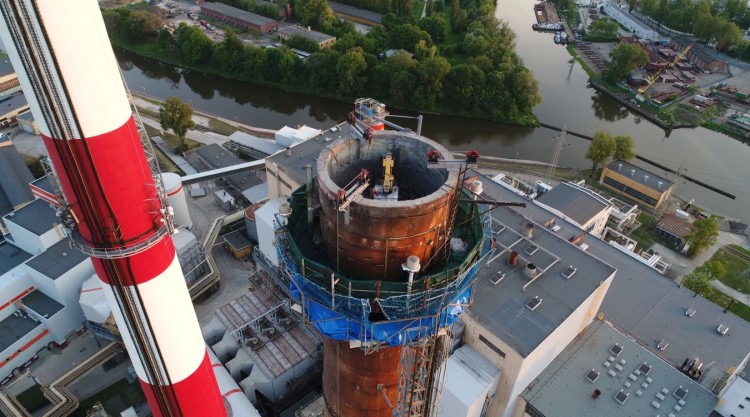Rozbiórka 120-metrowego komina elektrociepłowni zakończona, Kogeneracja