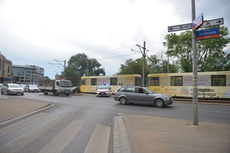 Wypadek tramwaju na ul. Drobnera. Ranna kobieta, Wojciech Bolesta