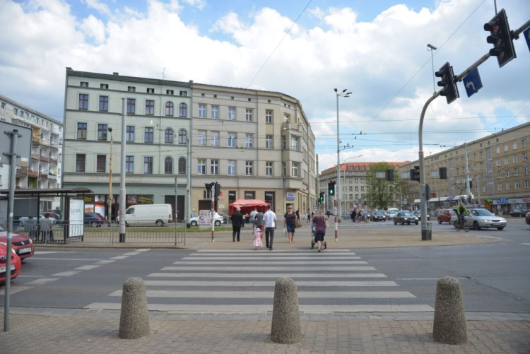 Wrocław dawniej i dziś: plac Legionów, Wojciech Bolesta