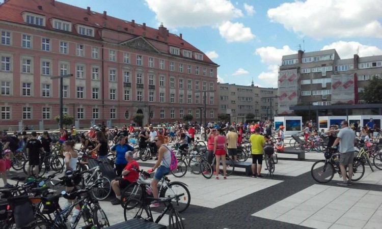 Przez Wrocław przejechał wielki peleton rowerzystów. Świętują swoją pasję, Dmitriy Bossenko