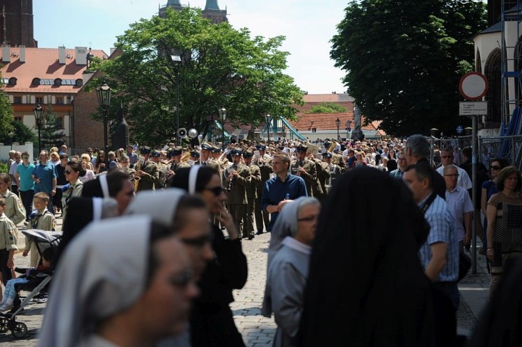 Przez Wrocław przeszła procesja z okazji Bożego Ciała [WIDEO, ZDJĘCIA], Wojciech Bolesta