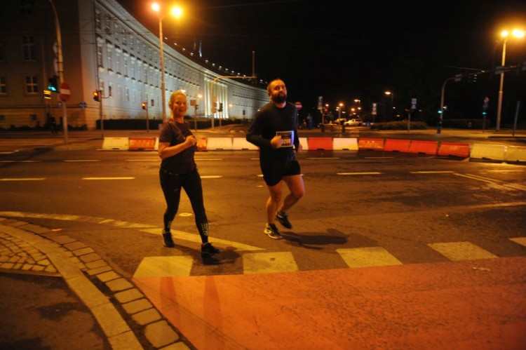 5. PKO Nocny Wrocław Półmaraton. Niemal dziesięć tysięcy biegaczy na ulicach Wrocławia! [DUŻO ZDJĘĆ], Wojciech Bolesta
