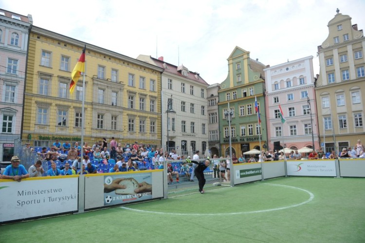 Wrocław Cup - Bezdomni grali w piłkę na placu Solnym [ZDJĘCIA], Wojciech Bolesta