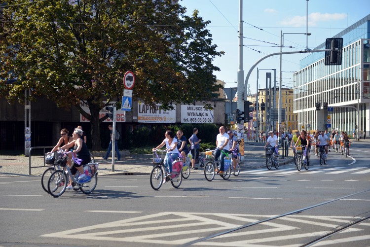 Prawie 200 rowerzystów wzięło udział we wtorkowym przejeździe przez Wrocław [ZDJĘCIA], Wojciech Bolesta