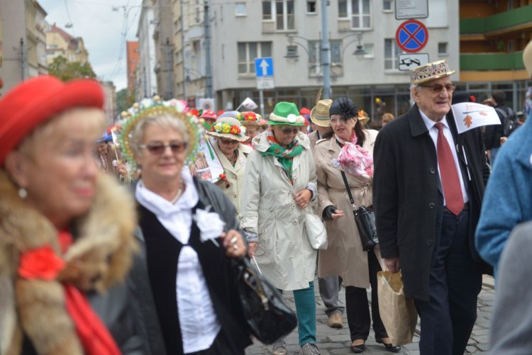 Marsz Kapelszy otworzył Wrocławskie Dni Seniora [ZDJĘCIA], Wojciech Bolesta