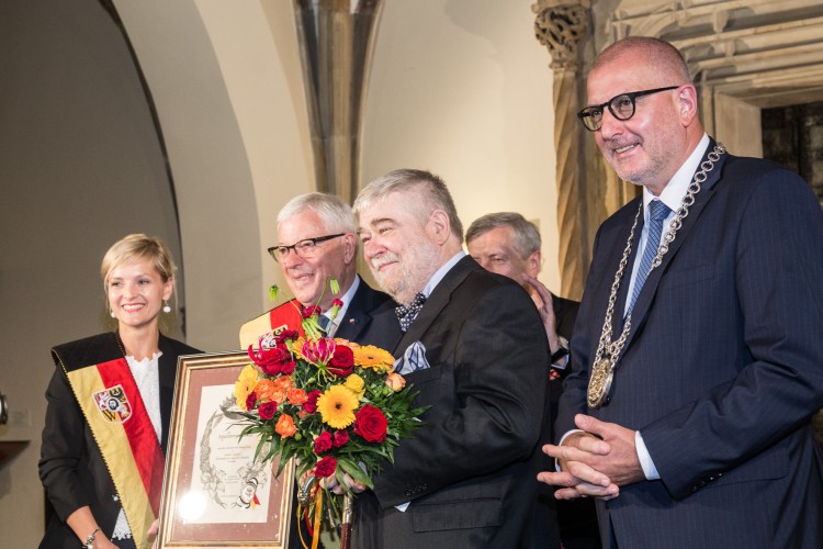 Dwóm osobom przyznano tytuł Honorowego Obywatela Wrocławia, Magda Pasiewicz