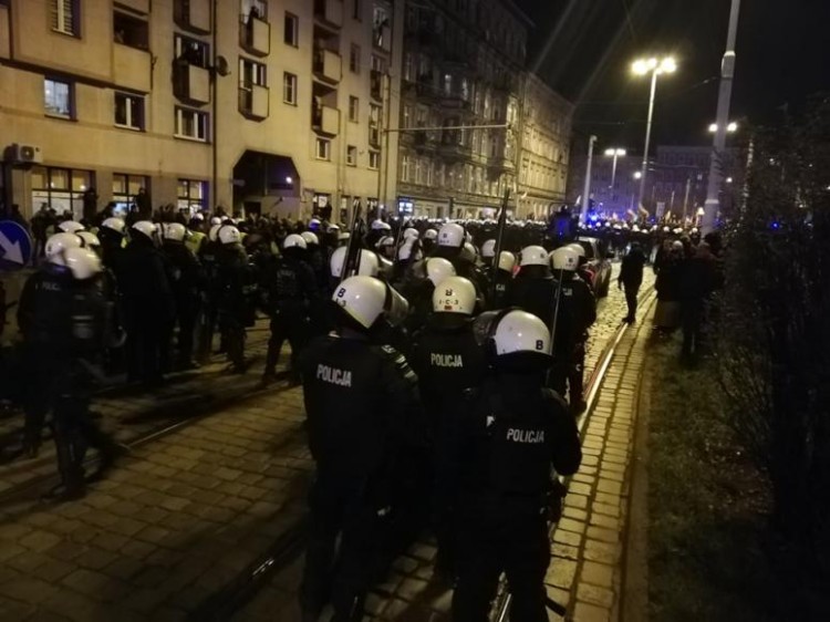Poseł o rozwiązaniu marszu: „Działania władz miasta i policji wyglądają na ciężkie naruszenie prawa”, Bartosz Senderek