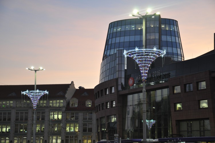 Wrocław pięknie przyozdobiony na kolejne święta. Iluminacja nie tylko w centrum, Marta Gołębiowska