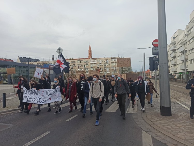 Wrocławscy licealiści powołują własną radę konsultacyjną. „Dorośli mają nas za totalnych idiotów”, bkr