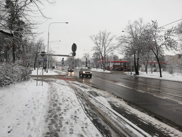 Intensywne opady śniegu. We Wrocławiu zrobiło się biało [DUŻO ZDJĘĆ], Bartosz Senderek