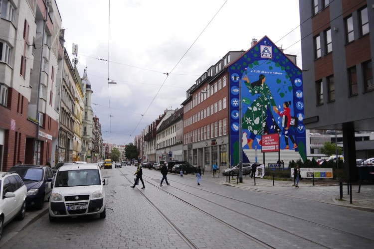We Wrocławiu powstał komercyjny, antysmogowy mural [ZDJĘCIA], Jakub Jurek