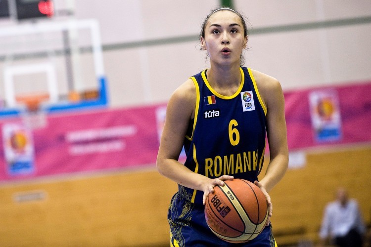 Sonia Ursu oficjalnie w Ślęzie, Sharnee Zoll otrzyma polskie obywatelstwo, Vacla Mudra (FIBA Europe)