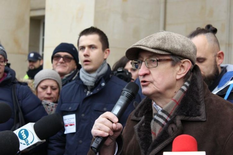 Wrocław: „obrońcy demokracji” zapowiadają wielką demonstrację z udziałem Piniora i Frasyniuka, Bartosz Senderek