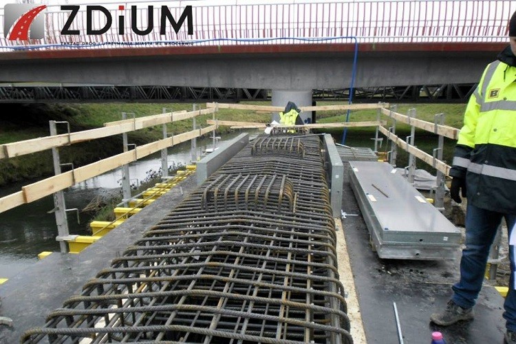 Podpory na powstającym moście Żernickim częściowo gotowe [ZDJĘCIA], ZDiUM
