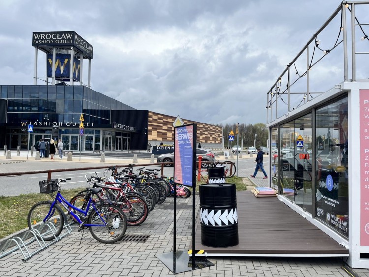 Bezpłatny przegląd roweru i liczne atrakcje dla dzieci i dorosłych. 28 kwietnia przy Wrocław Fashion Outlet po raz kolejny wystartuje WROwerowy Serwis, 