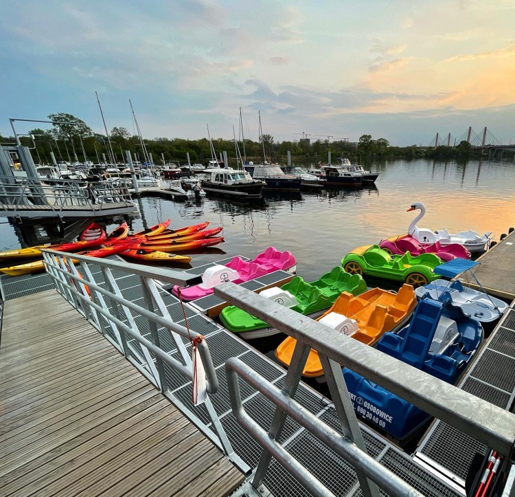 Czym można pływać po Wrocławiu? Wrocławska turystyka wodna [OFERTA,CENY], Port Osobowice - wypożyczalnia sprzętu wodnego/Facebook