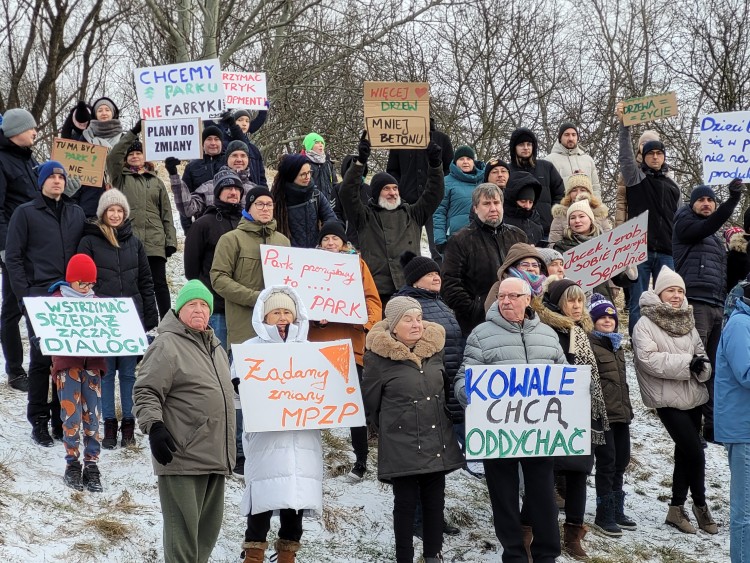 Wrocław: Miasto chce zabetonować tereny zielone na Kowalach. Mieszkańcy protestują, Łukasz Szymanowicz