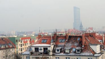 Wrocław: 2 mandaty i pouczenie za trucie powietrza
