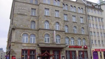 Politechnika Wrocławska sprzedała zabytkowy hotel na Starym Mieście. Kupił go deweloper