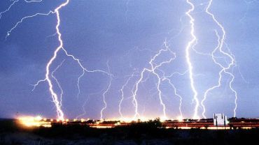 Meteorolodzy ostrzegają przed burzami z gradem