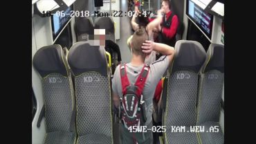 Wrocław: kobieta zaatakowała konduktorów w pociągu [WIDEO]