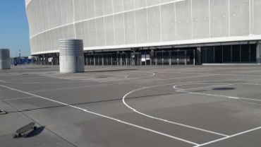 Przy Stadionie Wrocław powstaje boisko do koszykówki [ZOBACZ]