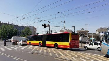 Sprzęt budowlany blokował pętlę autobusową na Psim Polu. Objazdy dla trzech linii
