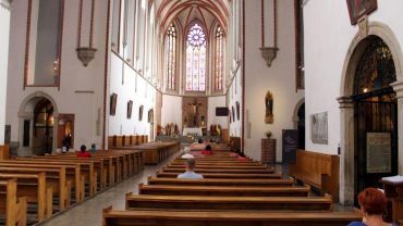 Archidiecezja Wrocławska apeluje: osoby chore nie powinny przychodzić do kościoła