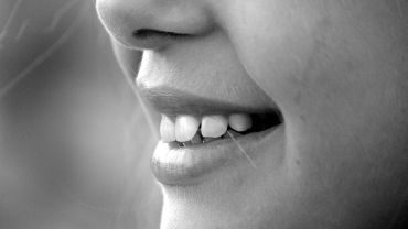 Naukowcy z Wrocławia prowadzą badania nad zgrzytaniem zębami