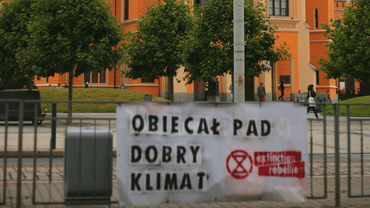 Aktywiści klimatyczni piszą do Andrzeja Dudy. „Nie pozwolimy Ci zapomnieć o Twoich obietnicach” [ZDJĘCIA]