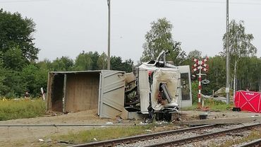 Ciężarówka zderzyła się z pociągiem. Kierowca nie żyje