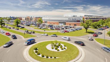 Parking przy Legnickiej zostanie rozbudowany? Miasto rozpatruje wniosek