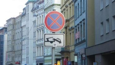 Wrocław: Czasowe zakazy parkowania w tym tygodniu. Będą odholowywać auta