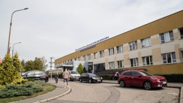 Alarm pożarowy we wrocławskim szpitalu. Straż pożarna sprawdziła budynek