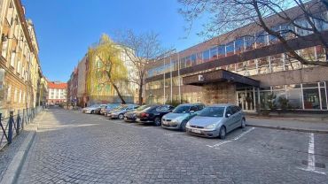 Wrocław: Ograniczenia w ruchu i parkowaniu na czterech ulicach