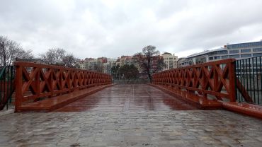 Wrocław: Most św. Klary otwarty po remoncie. Zmienił kolor