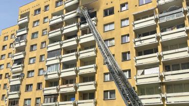 Pożar na Gądowie. Ogień pojawił się na balkonie budynku