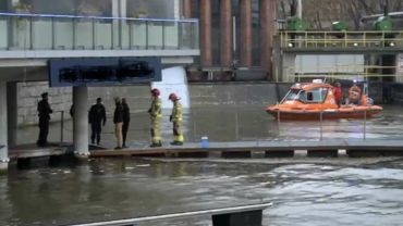 Wrocław: Człowiek w Odrze. Akcja ratownicza w centrum miasta