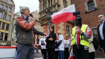 Iwan Komarenko na proteście we Wrocławiu: „Hydra totalitaryzmu podnosi łeb” [WIDEO]
