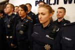 Wrocławscy policjanci już dziś ruszą na patrole z kamerami na mundurach [ZDJĘCIA], 