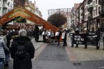 Protest przed jarmarkiem na Świdnickiej. „Futra to śmierć i smród” [ZDJĘCIA], 