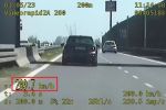 Wrocław: 21-letni kierowca jechał ponad 200 km/godz. Dogonili go policjanci, KWP Wrocław