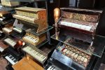 Małe, ale grają. Niezwykła galeria najmniejszych pianin i fortepianów na świecie powstała we Wrocławiu, 